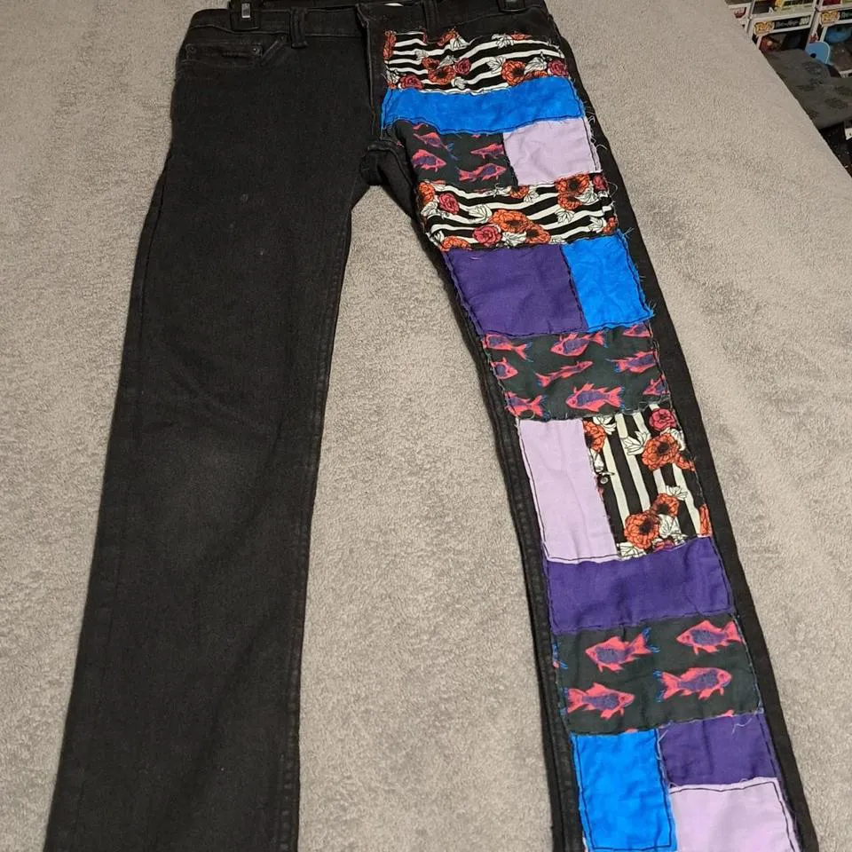 Levi's Men's Black and Pink Jeans