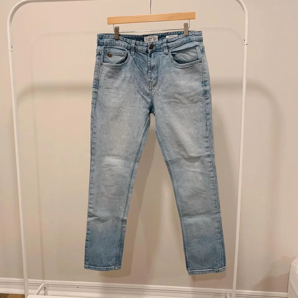 Pull&Bear Men's Blue Jeans