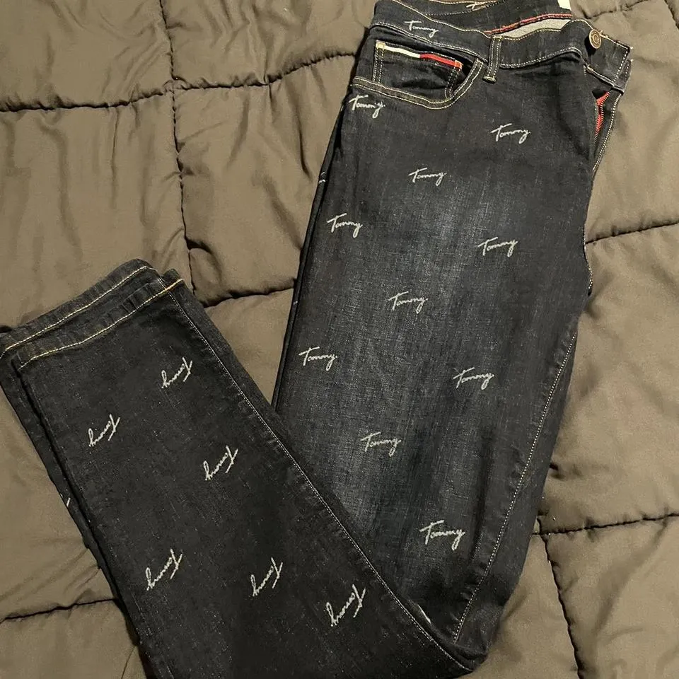 Tommy Hilfiger Men's Navy and Blue Jeans