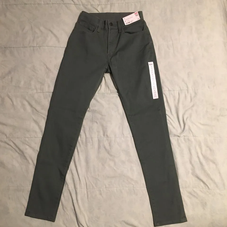 UNIQLO Men's Green and Khaki Jeans