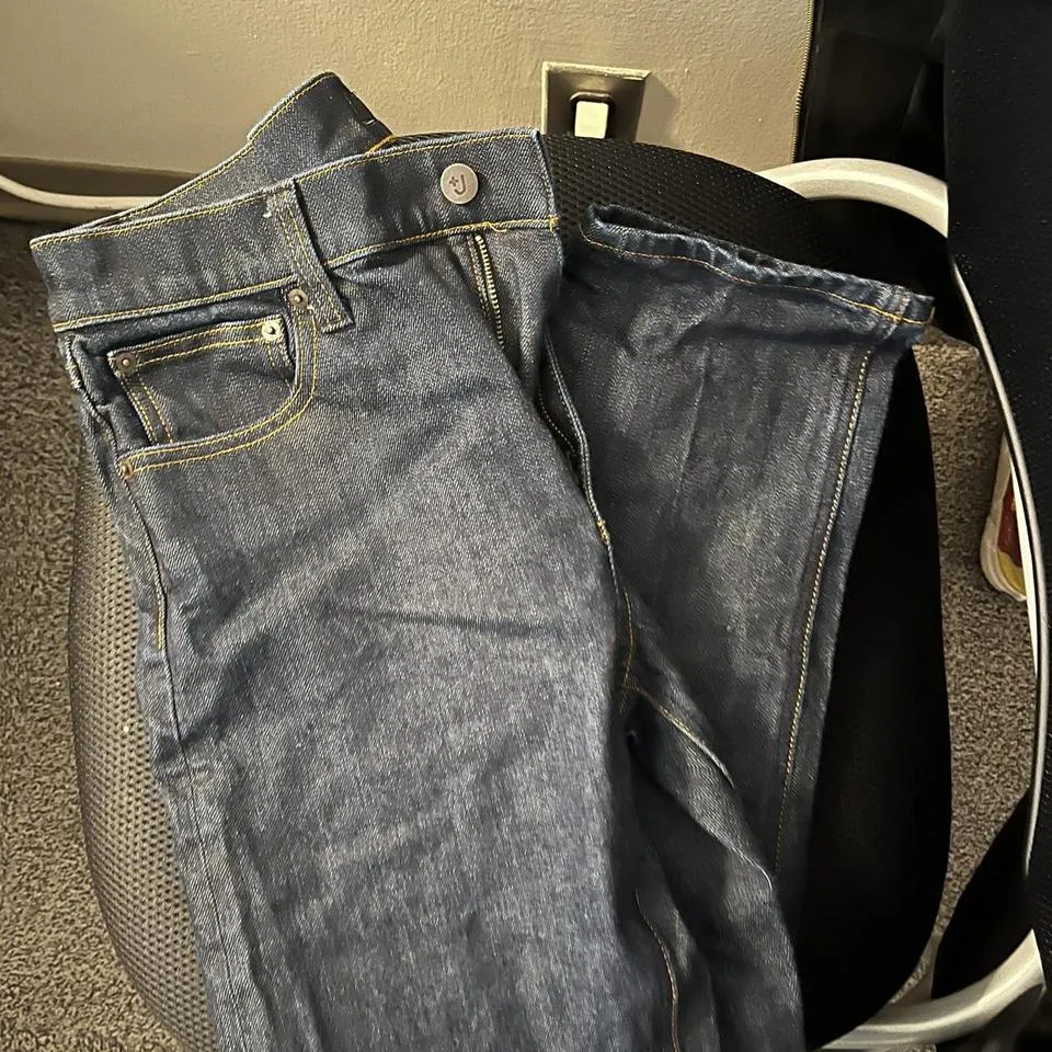 UNIQLO Men's Navy and Black Jeans