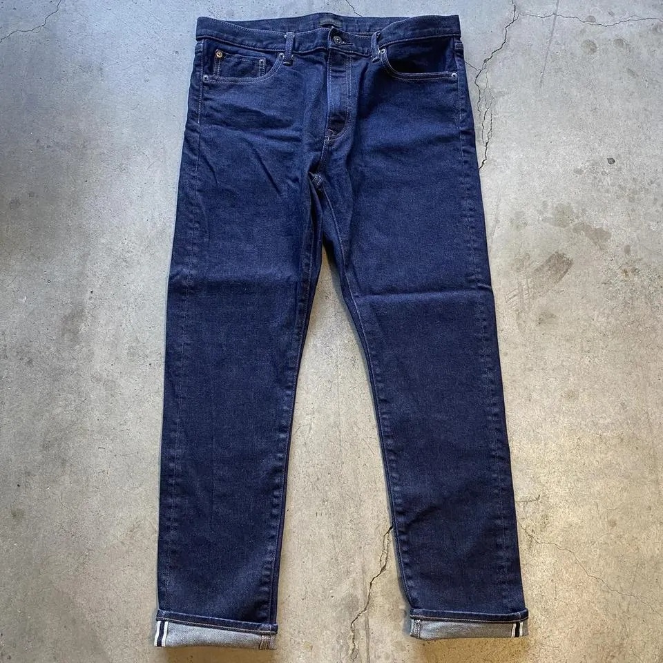 UNIQLO Men's Navy and Blue Jeans