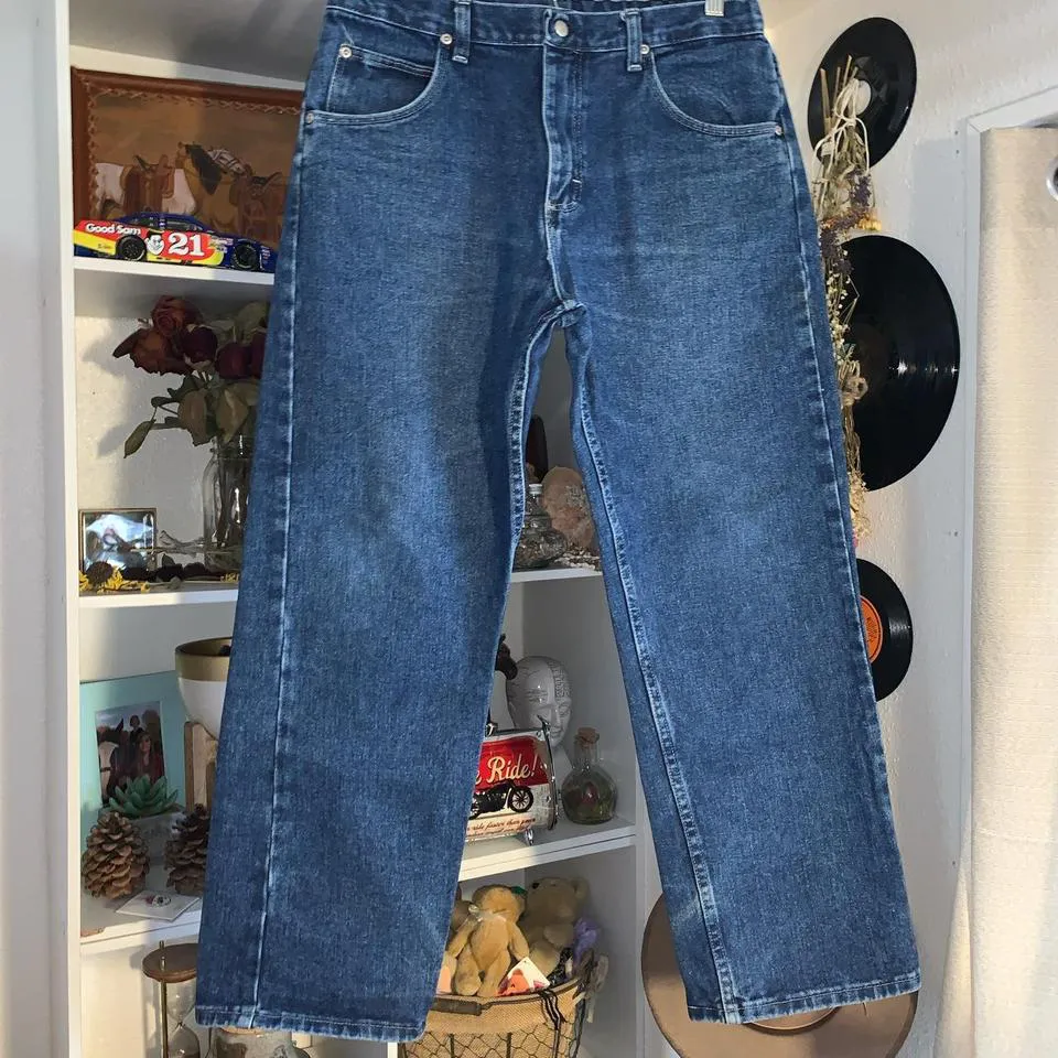 Wrangler Men's Blue and Navy Jeans