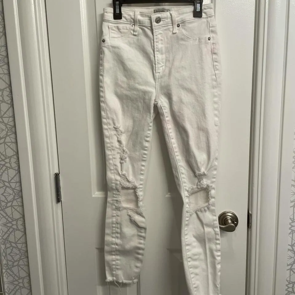 Abercrombie & Fitch Women's White Jeans