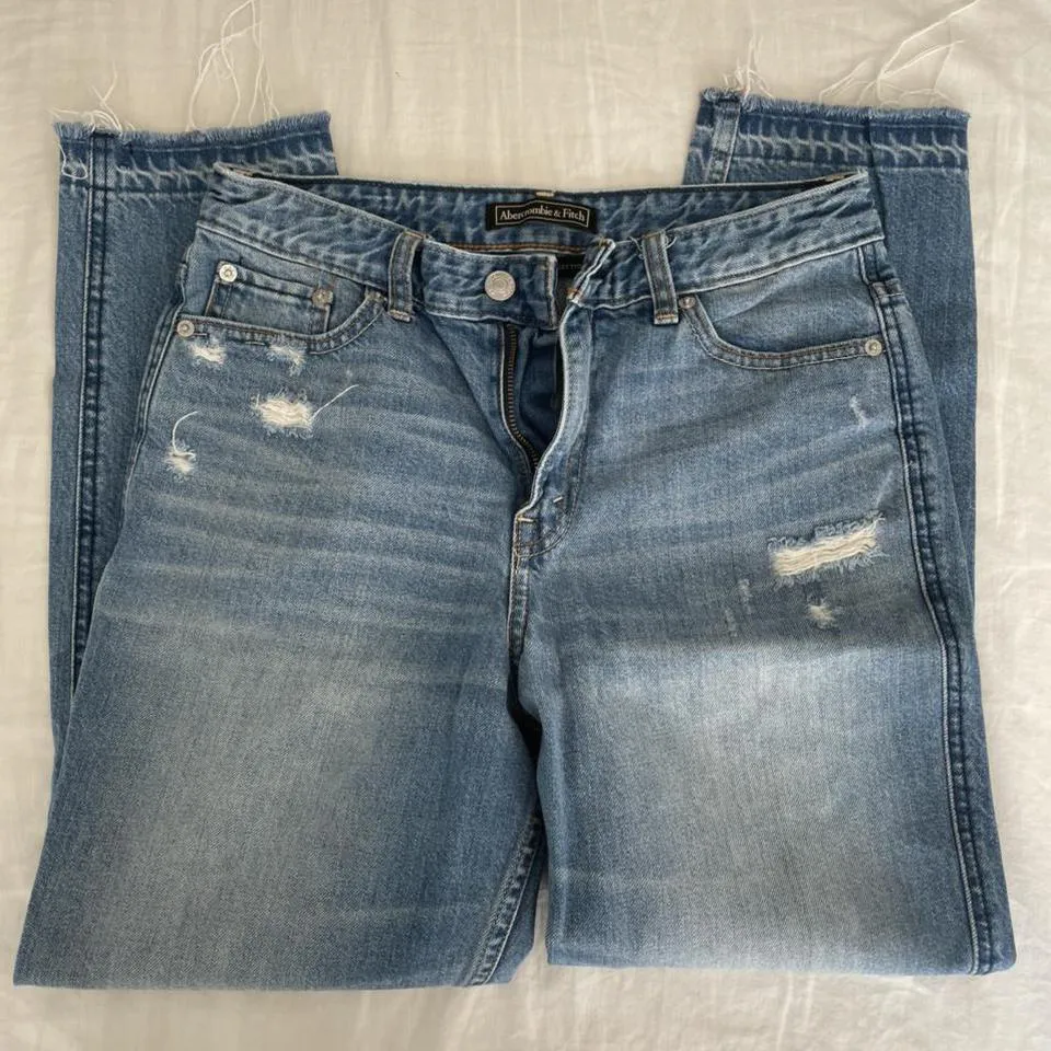 Abercrombie & Fitch Women's Blue and Navy Jeans