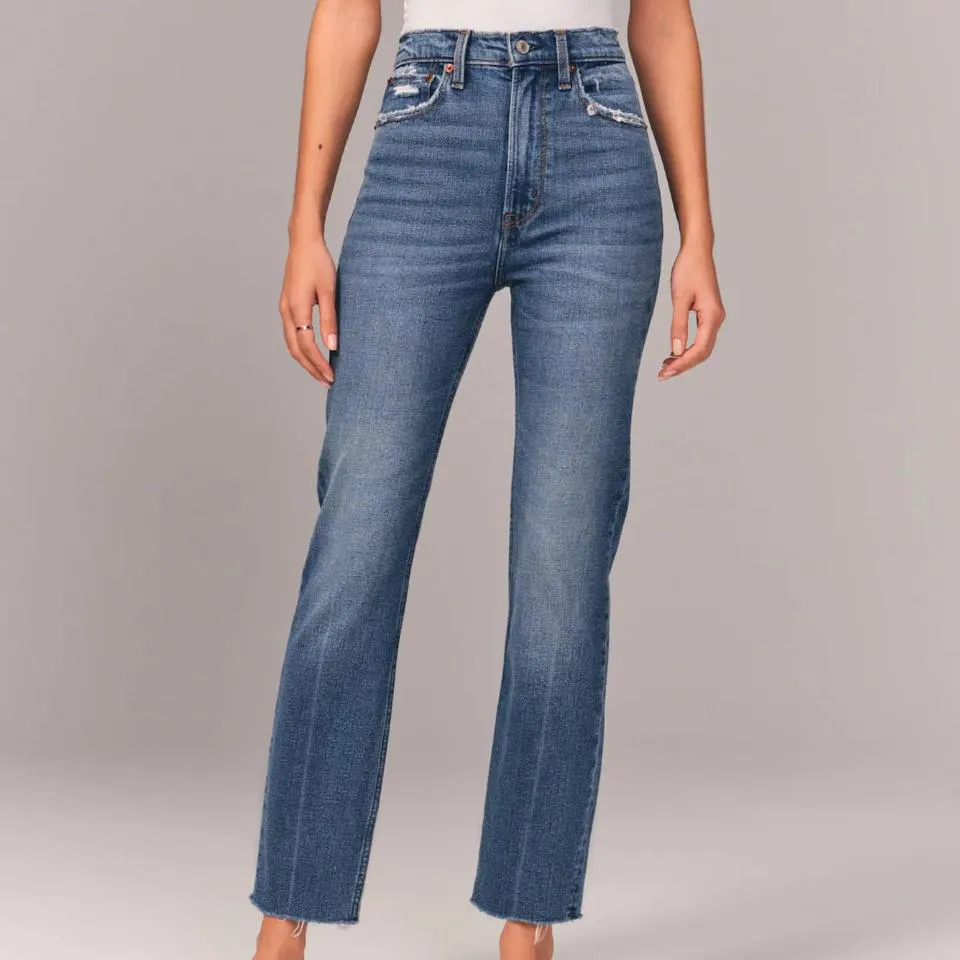 Abercrombie & Fitch Women's Blue and Navy Jeans
