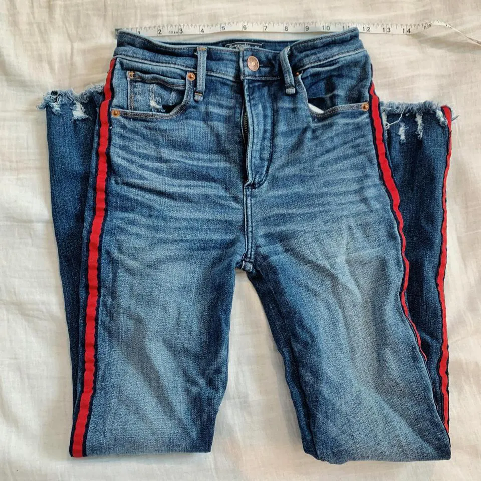 Abercrombie & Fitch Women's Blue and Red Jeans