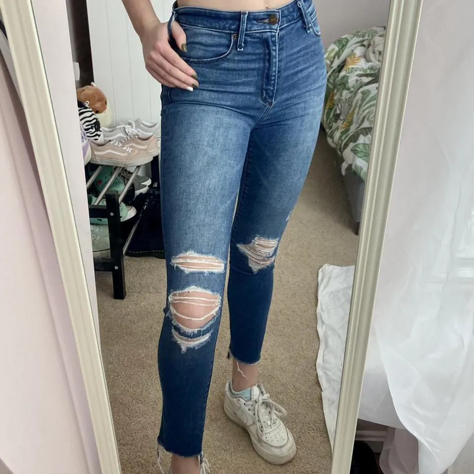 Abercrombie & Fitch Women's Blue and Navy Jeans