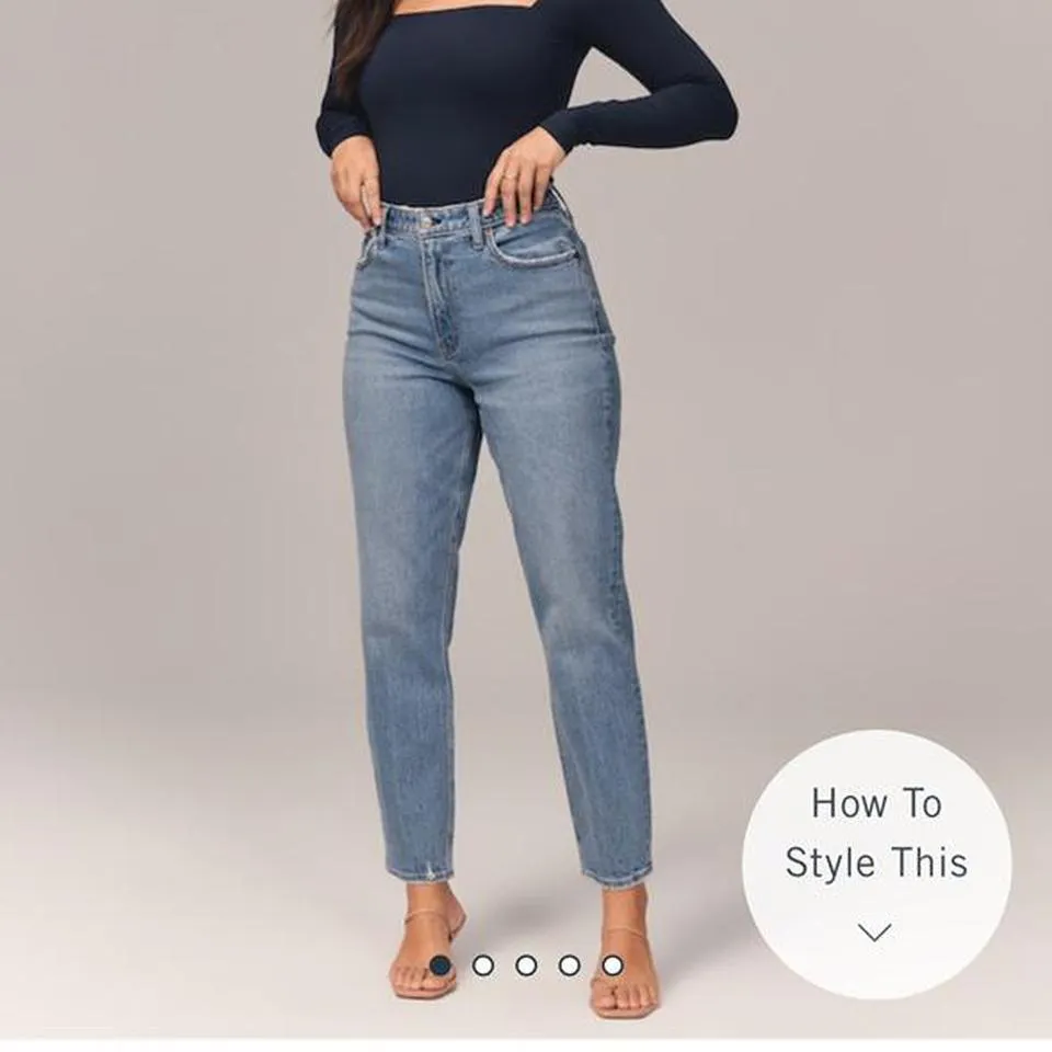Abercrombie & Fitch Women's Navy and Blue Jeans