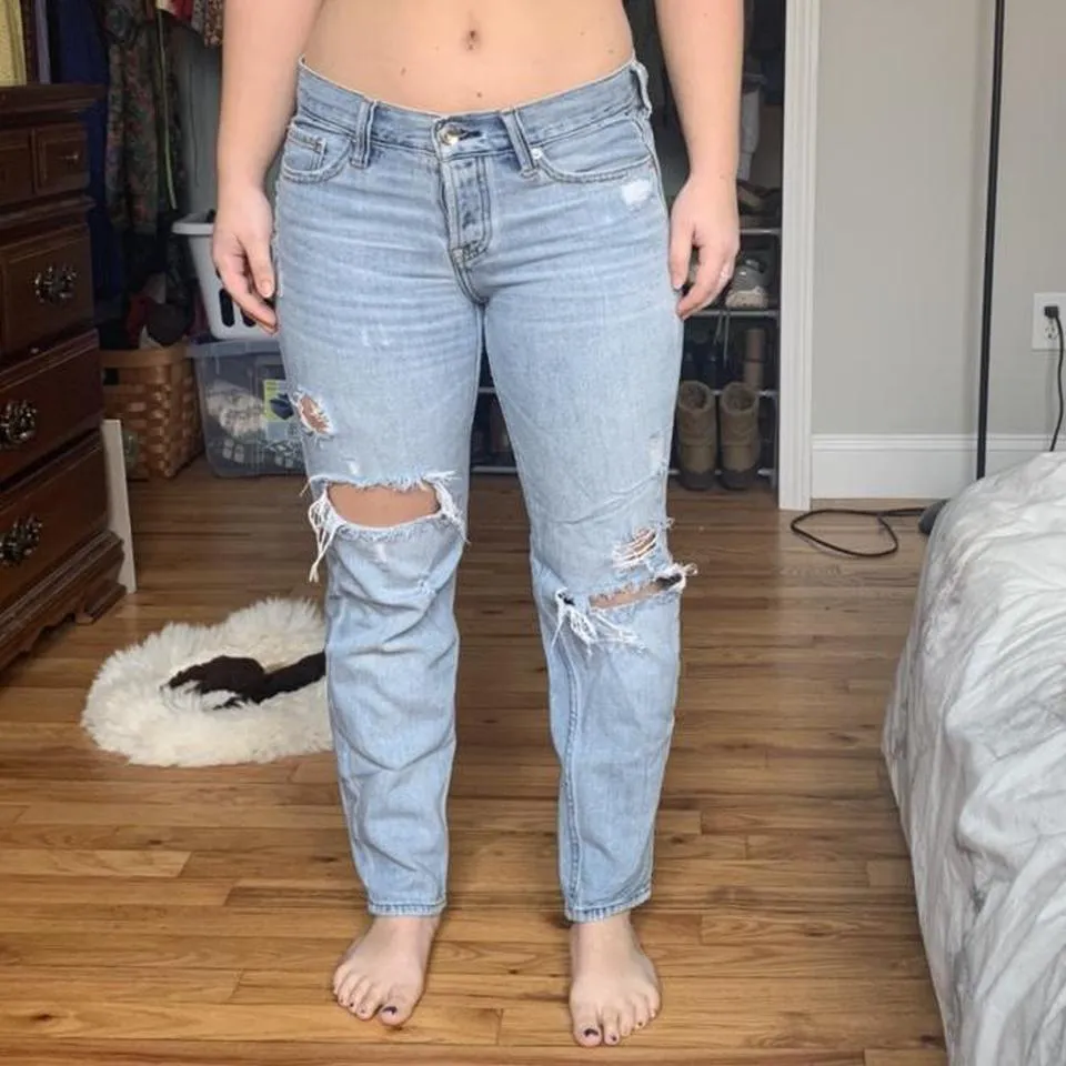Abercrombie & Fitch Women's Blue and Navy Jeans