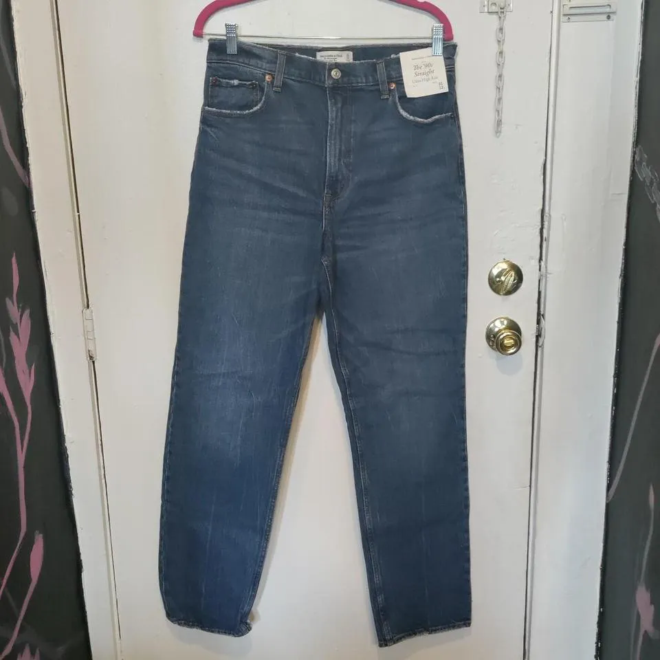 Abercrombie & Fitch Women's Blue and Navy Jeans