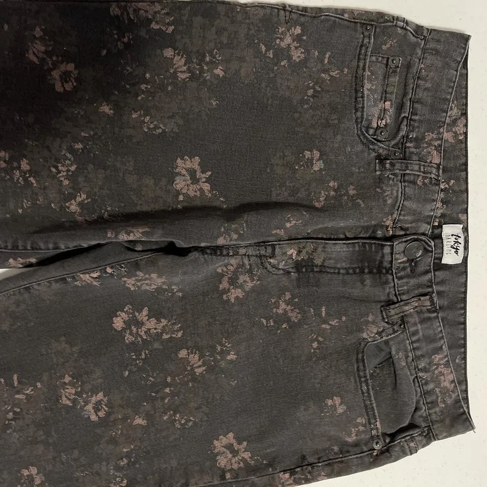 Aeropostale Women's Grey and Pink Jeans