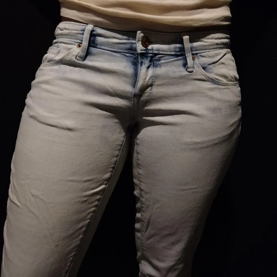 American Apparel Women's Navy and White Jeans
