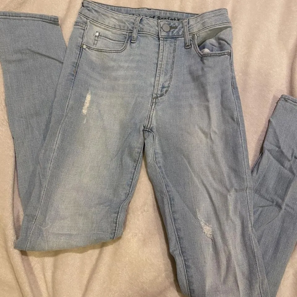 Articles of Society Women's Blue and Navy Jeans