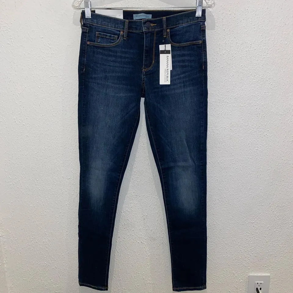Banana Republic Women's Blue and Navy Jeans