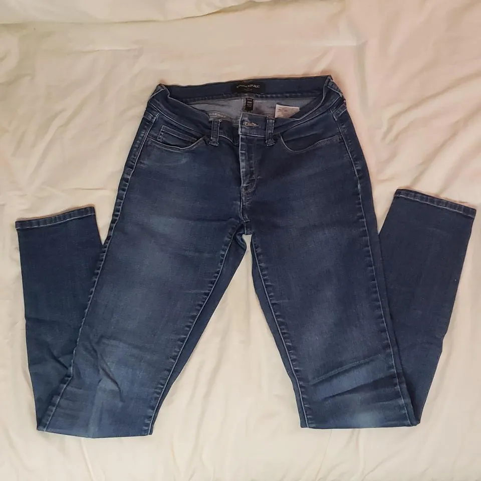 Banana Republic Women's Navy and Blue Jeans