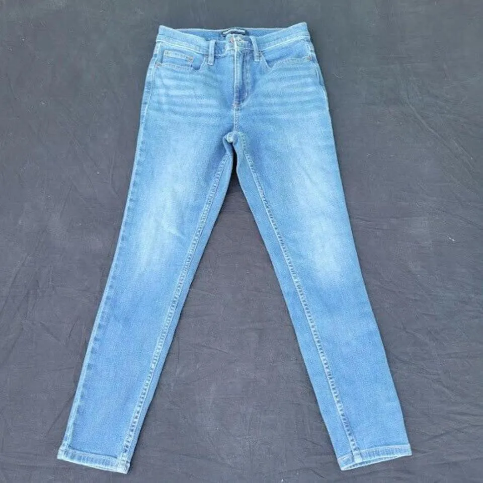 Calvin Klein Women's Blue Jeans