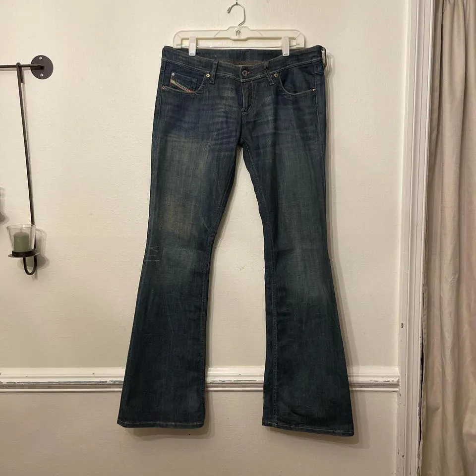 Diesel Women's Blue and Gold Jeans
