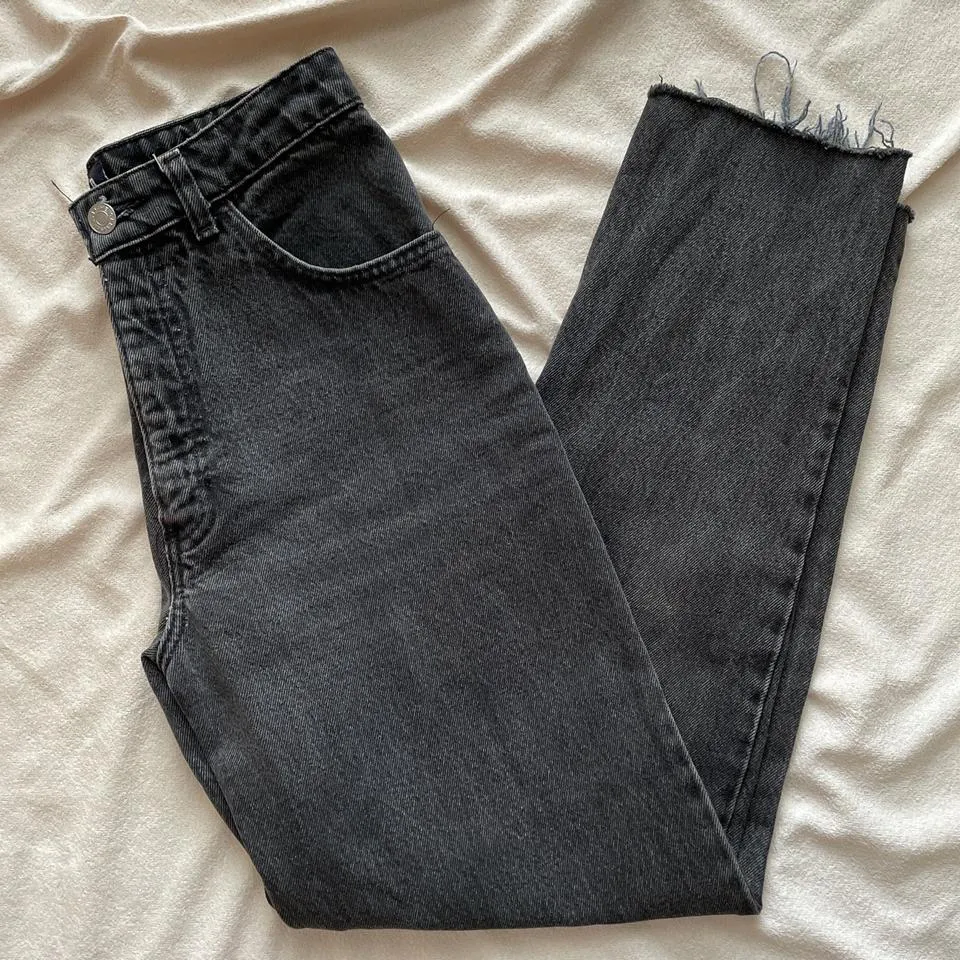 Gap Women's Black and Grey Jeans