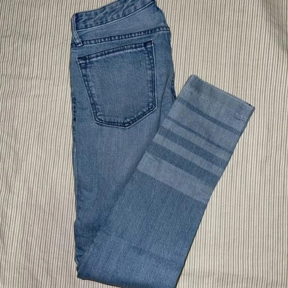 Gap Women's Blue and White Jeans