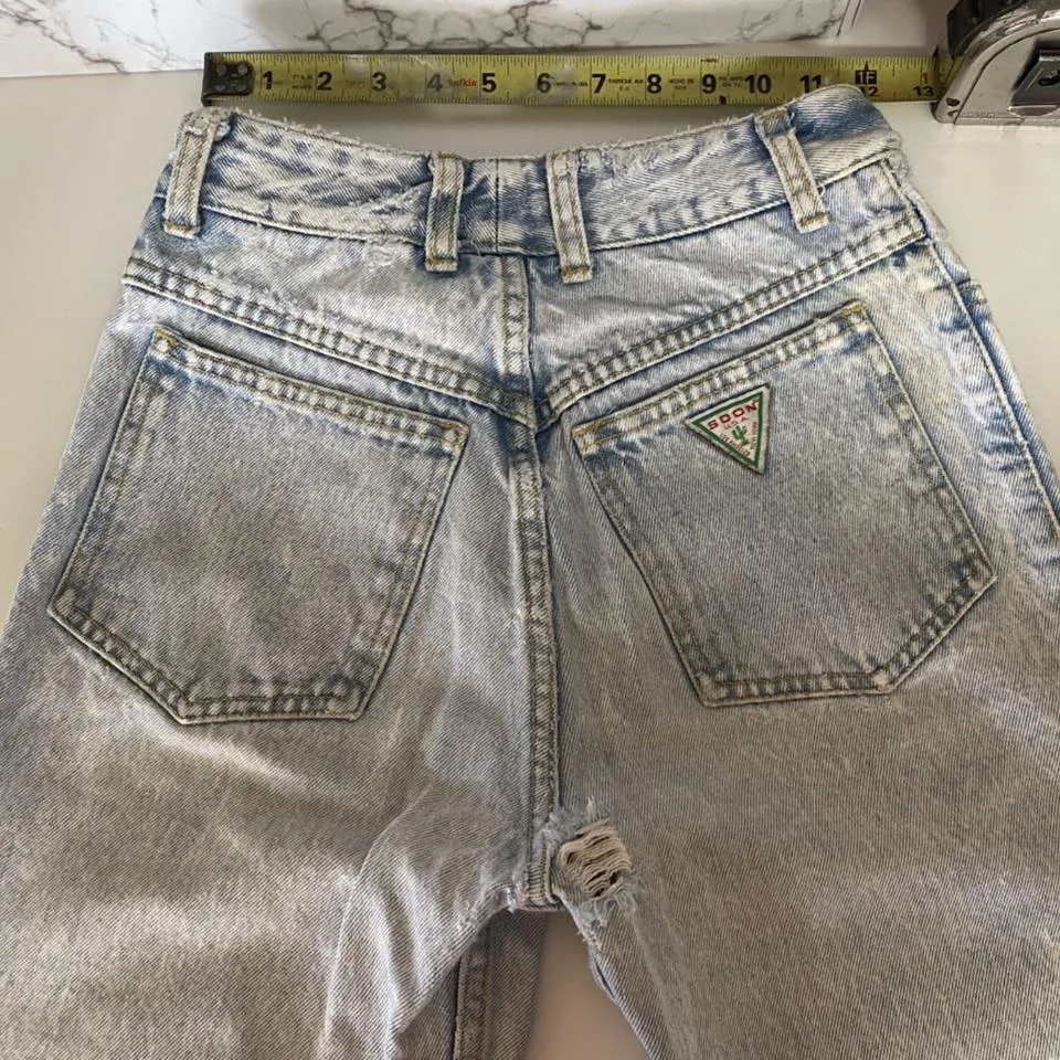 Guess Women's Grey and White Jeans